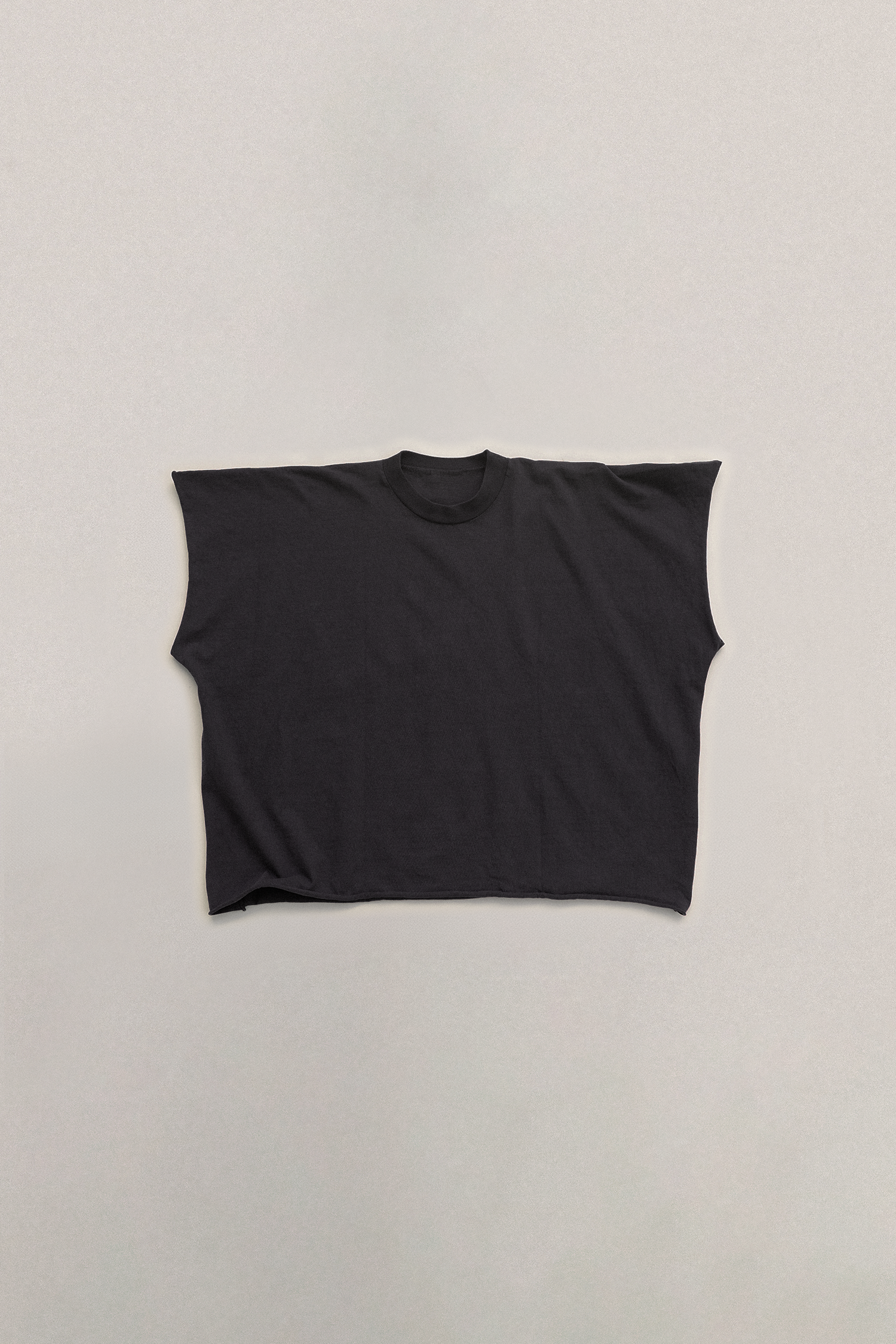 ONE BOX TEE