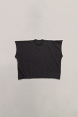 ONE BOX TEE